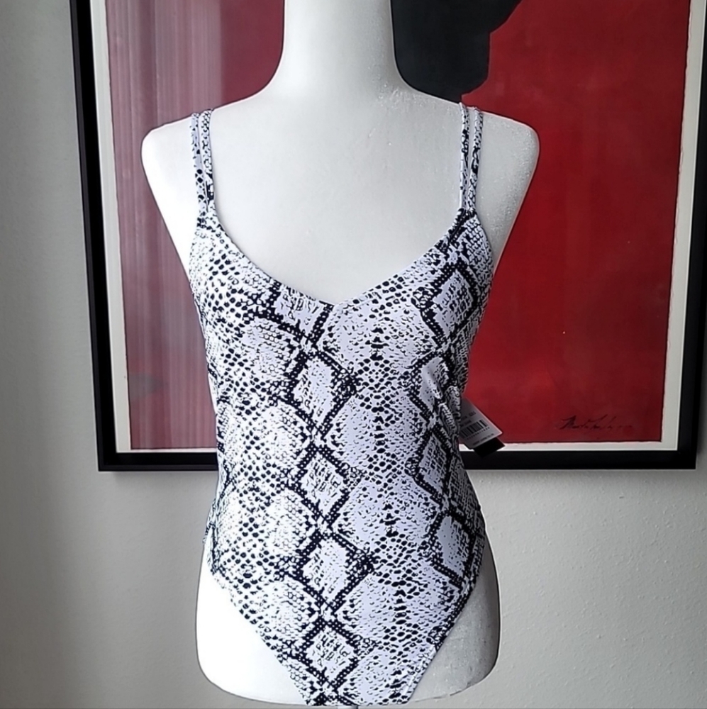 Kendall + Kylie NWT Snakeskin Print One-Piece Swimsuit Size Small In White/Black - Picture 2 of 13